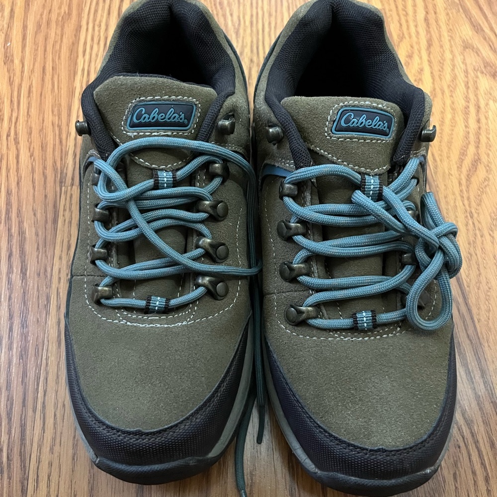 Cabela’s Portia Hiking Boots - Size 7.5